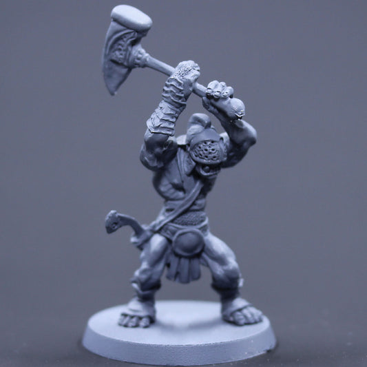 Ogre gladiator Murmillo with hammer 1